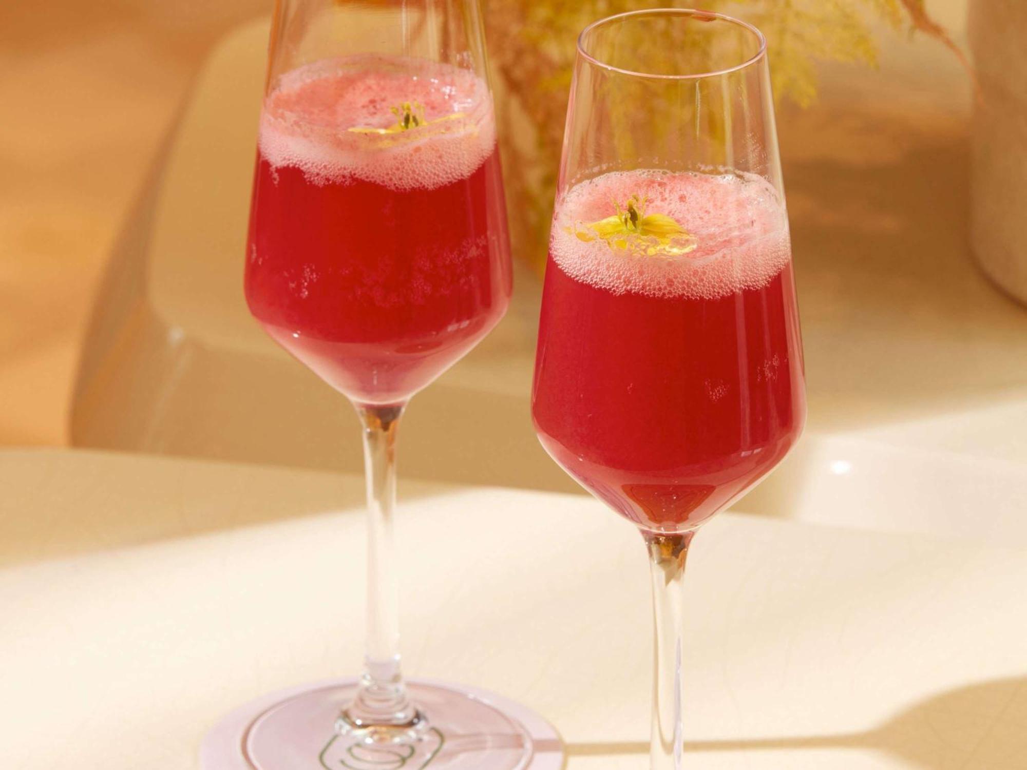 So/ Paris Hotel Bagian luar foto A Kir Royale