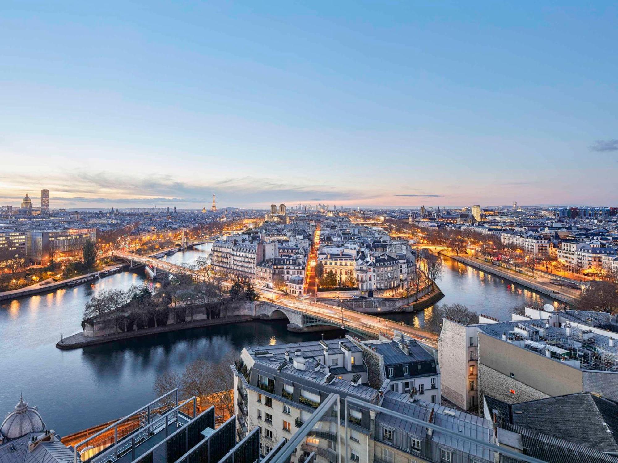 So/ Paris Hotel Bagian luar foto View of the Seine from the 14th arrondissement