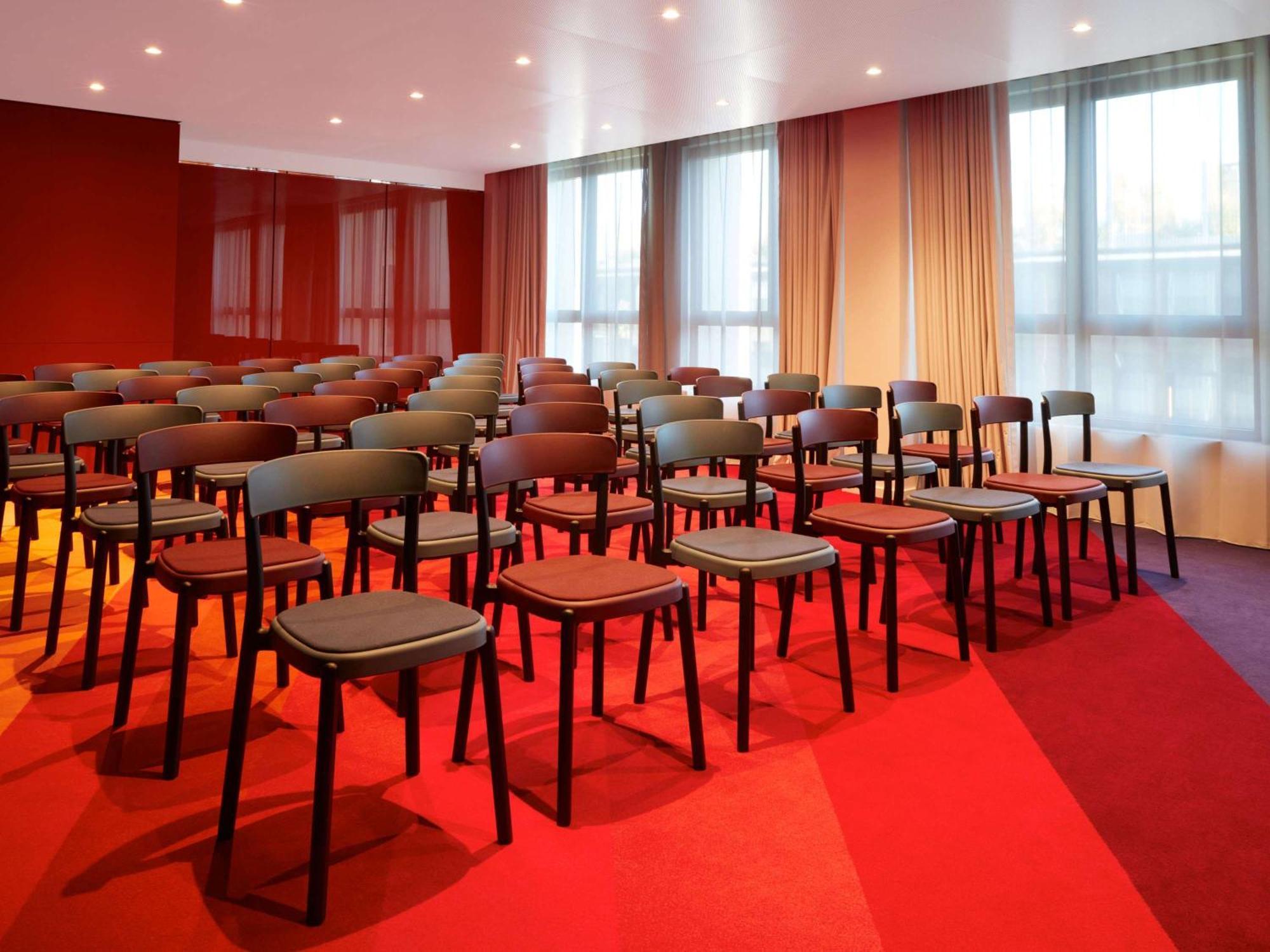 So/ Paris Hotel Bagian luar foto Meeting room