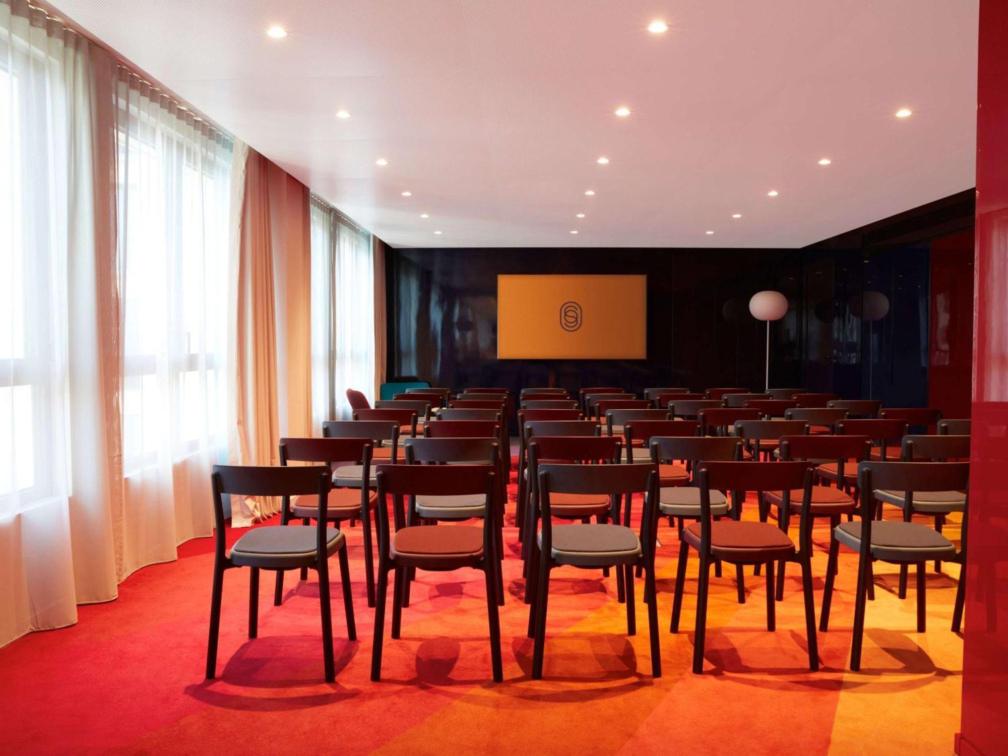 So/ Paris Hotel Bagian luar foto The auditorium