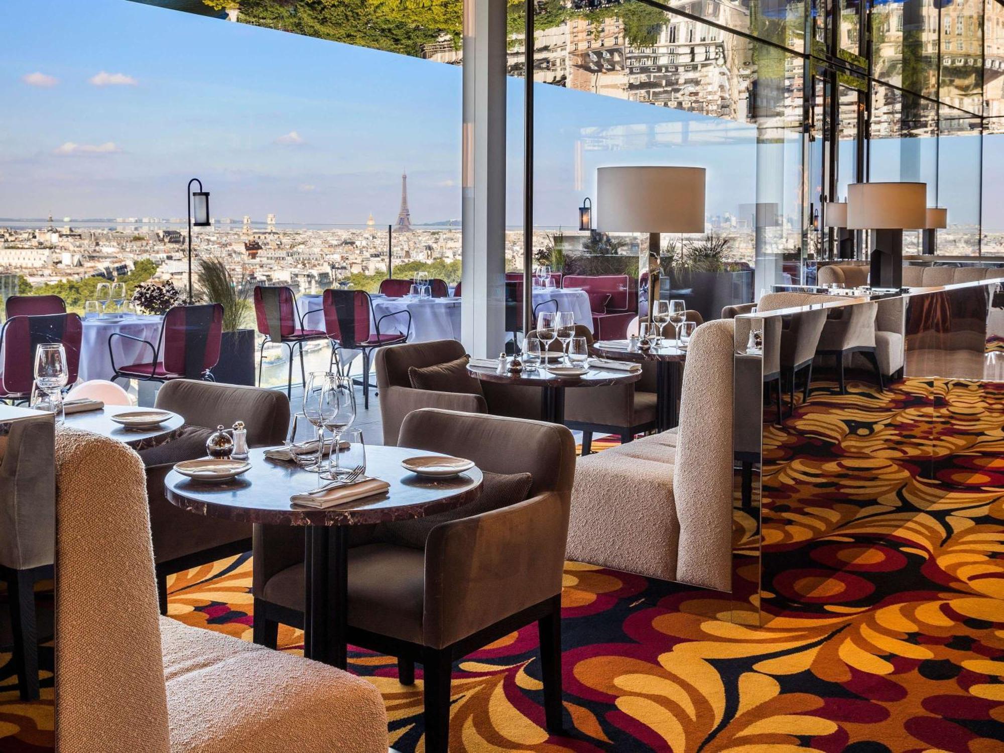 So/ Paris Hotel Bagian luar foto Restaurant Le Ciel